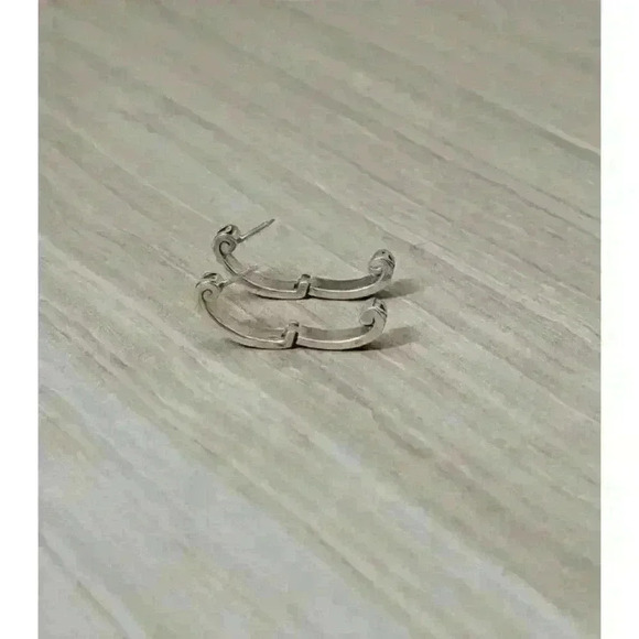 John Hardy Sterling Silver 18kt Yellow Gold Hinged Huggie Hoop Earrings - Picture 8 of 8